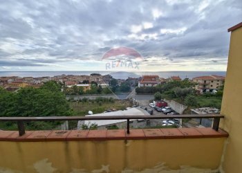 Balcone - Trilocale Via Libertini
 
snc, San Lucido - foto 1