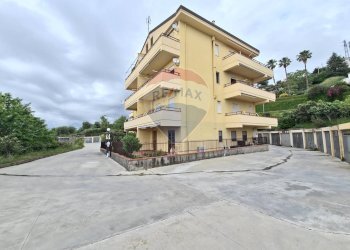 Edificio all\'aperto - Trilocale Via Libertini
 
snc, San Lucido - foto 61