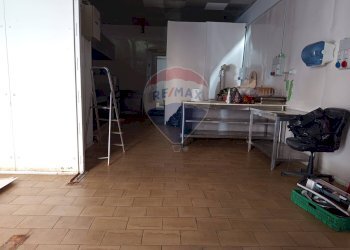 Cucina - Attività Commerciale Piombino - foto 1