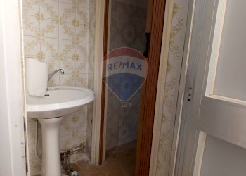 Bagno - Attività Commerciale Piombino - foto 5