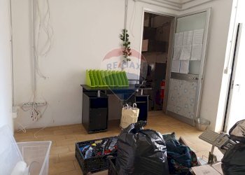 Camera / camera da letto - Attività Commerciale Piombino - foto 10