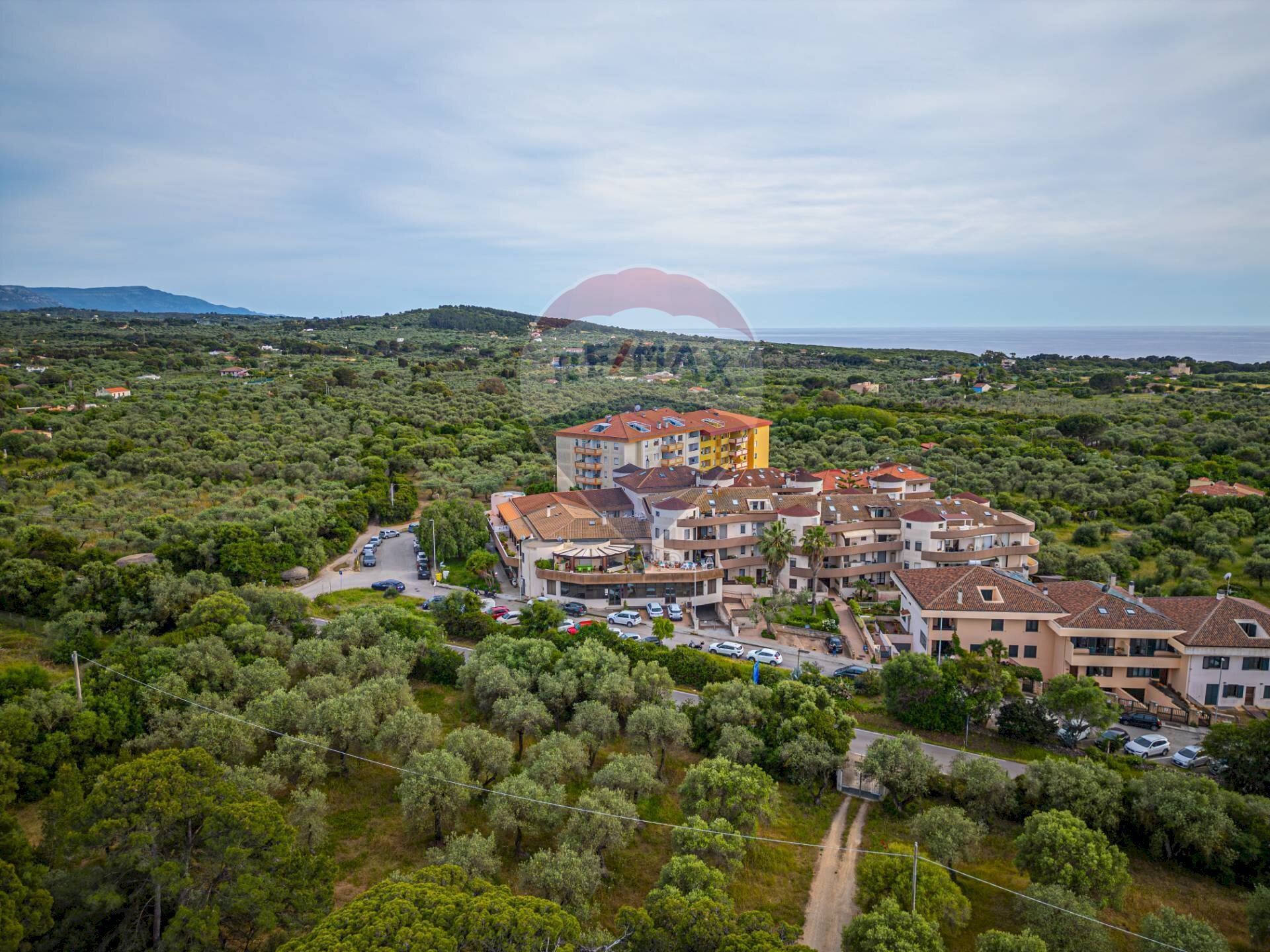 Vista delle montagne - Attività Commerciale Via Giorgio Asproni
 
33, Alghero - foto 2