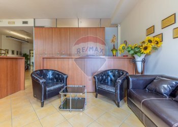 Soggiorno - Attività Commerciale Via Giorgio Asproni
 
33, Alghero - foto 8