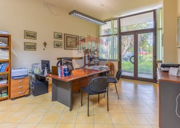 Ufficio - Attività Commerciale Via Giorgio Asproni
 
33, Alghero - foto 17