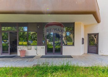 Terrazza - Attività Commerciale Via Giorgio Asproni
 
33, Alghero - foto 18