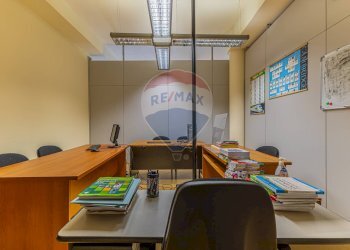 Ufficio - Attività Commerciale Via Giorgio Asproni
 
33, Alghero - foto 24