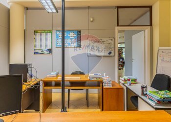 Ufficio - Attività Commerciale Via Giorgio Asproni
 
33, Alghero - foto 26