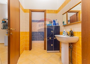 Bagno - Attività Commerciale Via Giorgio Asproni
 
33, Alghero - foto 31