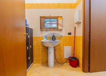 Bagno - Attività Commerciale Via Giorgio Asproni
 
33, Alghero - foto 33