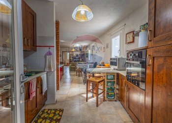 Cucina - Casa indipendente S.V. Li Mucci 1° traversa
 
S.N.C., Sassari - foto 8