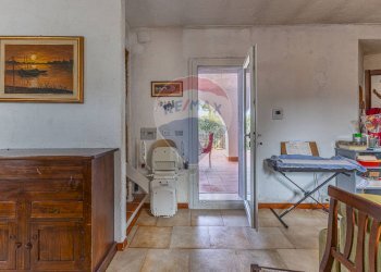 Sala da pranzo - Casa indipendente S.V. Li Mucci 1° traversa
 
S.N.C., Sassari - foto 10