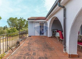 Terrazza - Casa indipendente S.V. Li Mucci 1° traversa
 
S.N.C., Sassari - foto 1