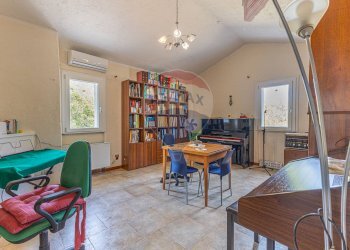 Sala da pranzo - Casa indipendente S.V. Li Mucci 1° traversa
 
S.N.C., Sassari - foto 30