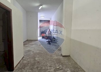 Hall / corridoio - Commercial Premises Via Avellino
 
12, Benevento - photo 3