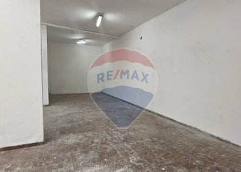 Stanza vuota - Commercial Premises Via Avellino
 
12, Benevento - photo 4