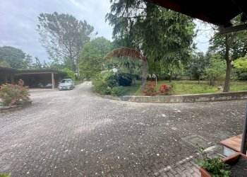 Giardino - Villa via gregarie
 
45, Pietrelcina - foto 8