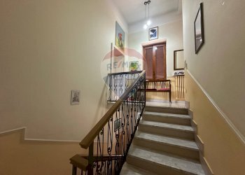 Scale - Villa via gregarie
 
45, Pietrelcina - foto 17