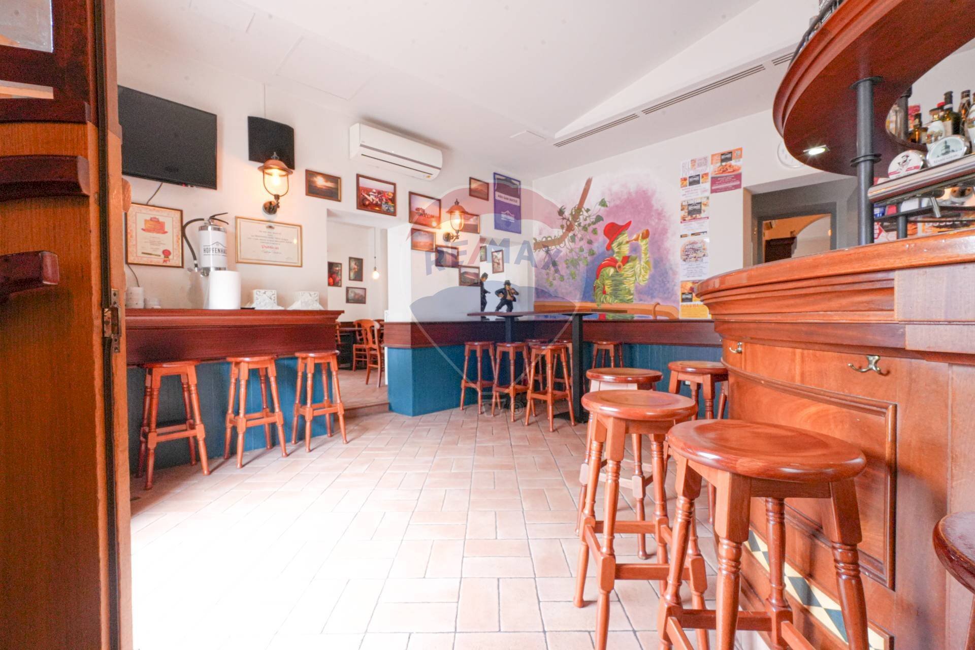 Sala da pranzo - Locale Commerciale VIA GEROLAMO BORGAZZI
 
34, Monza - foto 3