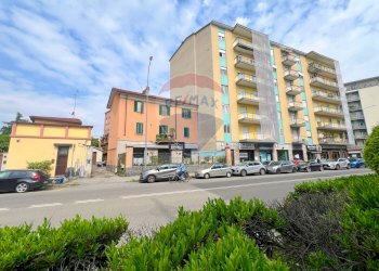 Edificio all\'aperto - Locale Commerciale VIA GEROLAMO BORGAZZI
 
34, Monza - foto 27