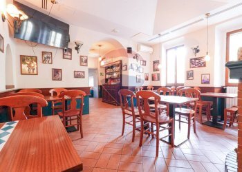 Sala da pranzo - Locale Commerciale VIA GEROLAMO BORGAZZI
 
34, Monza - foto 2