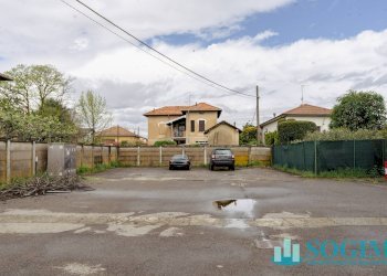 Esterno_1 - Capannone Via Puccini
 
1, Lonate Ceppino - foto 2