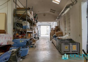 Interno_8 - Capannone Via Puccini
 
1, Lonate Ceppino - foto 11