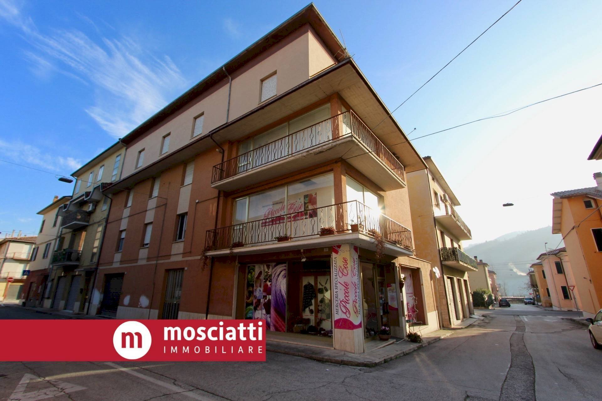 Foto 3 - Locale Commerciale Via IV Novembre, Castelraimondo - foto 3