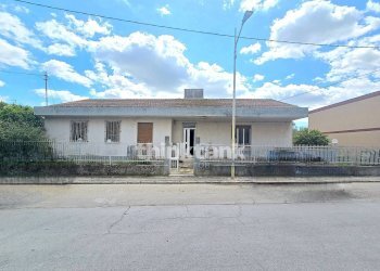 Foto 1 - Villa via XXV Aprile, Comiso - foto 1
