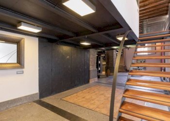 Scala - Loft piazza in Piscinula, 8, Roma - foto 3