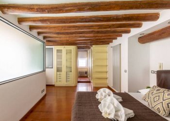 Camera da letto - Loft piazza in Piscinula, 8, Roma - foto 14