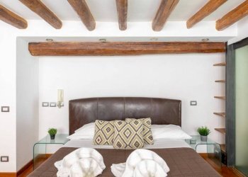 Camera da letto - Loft piazza in Piscinula, 8, Roma - foto 15