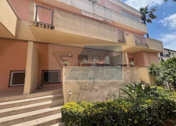 Villa a Schiera Via Ferla, Siracusa - foto 1