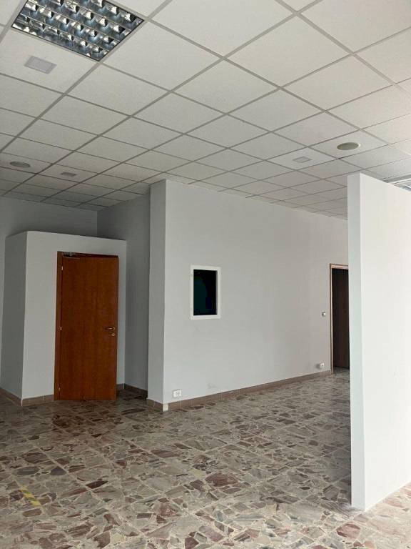 Negozio Pinerolo - foto 3