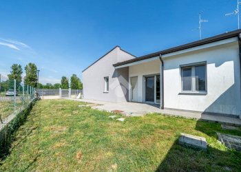 Porzione di casa Via Gaetano Bellesia, Fabbrico - foto 1