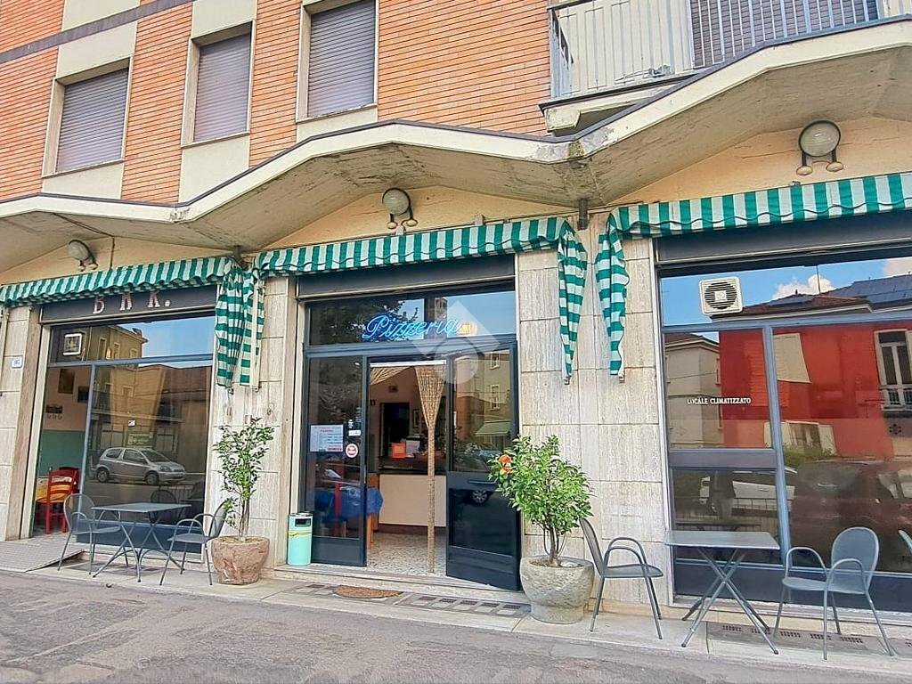 Negozio Via Nazionale, Fornovo di Taro - foto 2