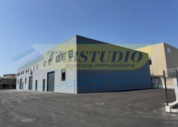 Foto 2 - Capannone Via dell'industria
 
snc, Osnago - foto 2