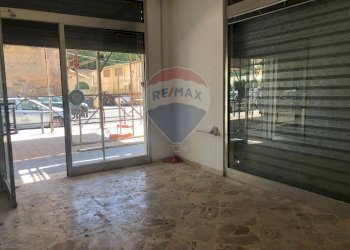 Stanza vuota - Locale Commerciale Via Anwar Sadat
 
136, Palermo - foto 6