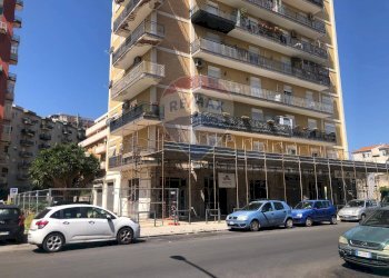 Edificio all\'aperto - Locale Commerciale Via Anwar Sadat
 
136, Palermo - foto 10