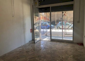 Stanza vuota - Locale Commerciale Via Anwar Sadat
 
136, Palermo - foto 6