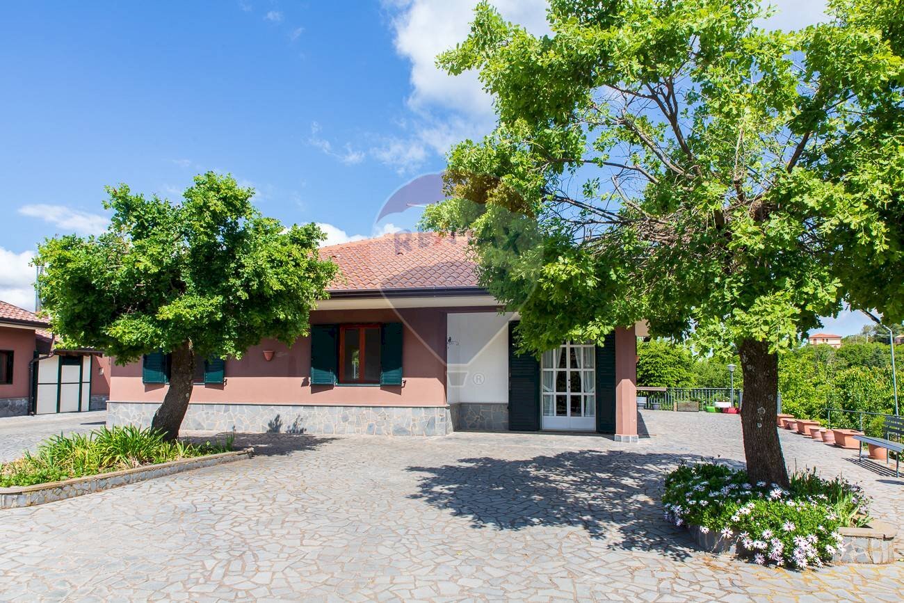 Casa all\'aperto - Villa Contrada Calcerana Marina piazza aretusa
 
snc, Biancavilla - foto 1