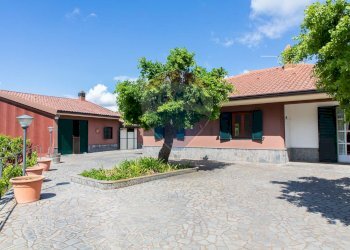 Casa all\'aperto - Villa Contrada Calcerana Marina piazza aretusa
 
snc, Biancavilla - foto 4