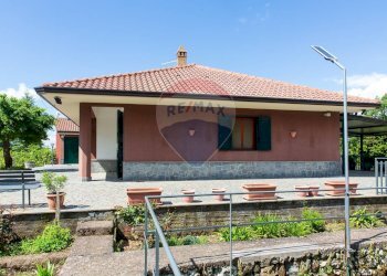 Casa all\'aperto - Villa Contrada Calcerana Marina piazza aretusa
 
snc, Biancavilla - foto 8