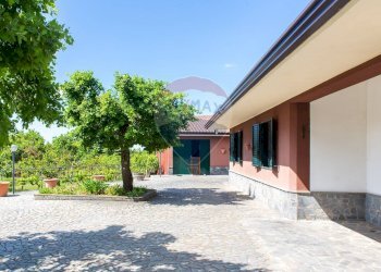 Casa all\'aperto - Villa Contrada Calcerana Marina piazza aretusa
 
snc, Biancavilla - foto 9