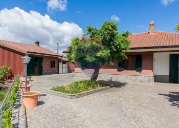 Casa all\'aperto - Villa Contrada Calcerana Marina piazza aretusa
 
snc, Biancavilla - foto 18