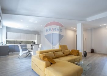 Sala da pranzo - Quadrilocale Bonacci Brunamonti
 
7, Recanati - foto 35