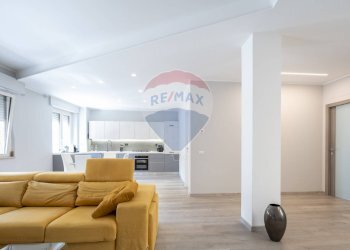 Sala da pranzo - Quadrilocale Bonacci Brunamonti
 
7, Recanati - foto 45