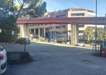 Casa all\'aperto - Locale Commerciale Via Ruggero D'andreotto
 
75, Perugia - foto 3