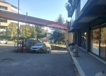 Edificio all\'aperto - Locale Commerciale Via Ruggero D'andreotto
 
75, Perugia - foto 4