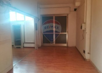 Stanza vuota - Locale Commerciale Via Ruggero D'andreotto
 
75, Perugia - foto 11