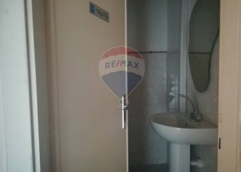 Bagno - Locale Commerciale Via Ruggero D'andreotto
 
75, Perugia - foto 12